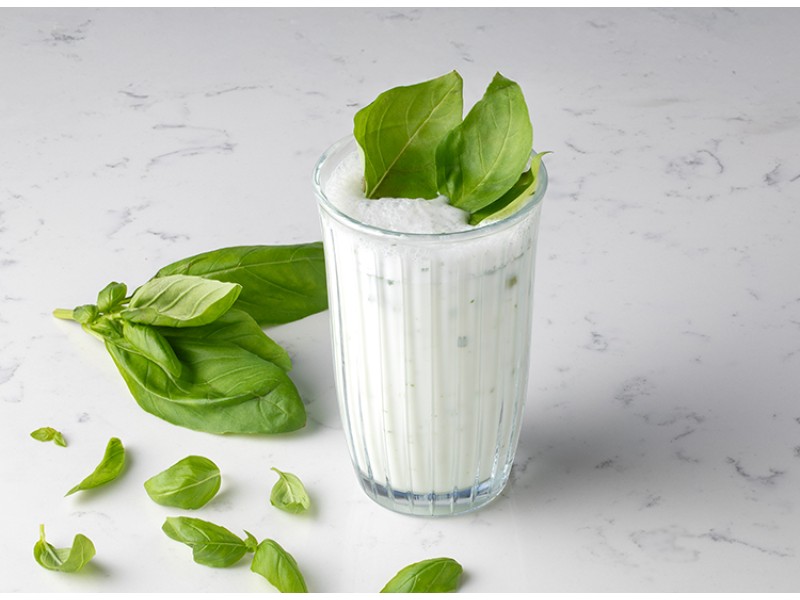 Ev Yapımı Fesleğenli Ayran